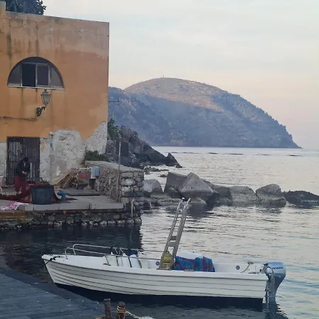 Appartamento Centro Storico Flat 7 Min From Port